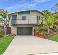 Lake House - Gold Coast 4U