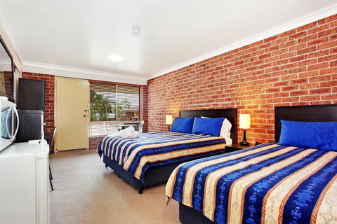 Lake Macquarie Motor Inn - Gold Coast 4U 2