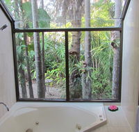Lake Russell Luxury Retreat - Gold Coast 4U