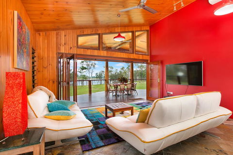 Lake Tinaroo Waterfrontage - Accommodation Gold Coast 0