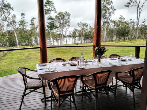 Lake Tinaroo Waterfrontage - Accommodation Gold Coast 1