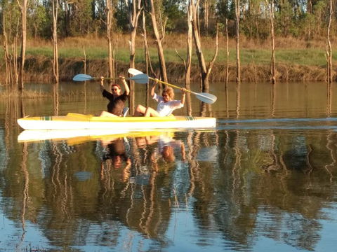 Lake Tinaroo Waterfrontage - Accommodation Gold Coast 3
