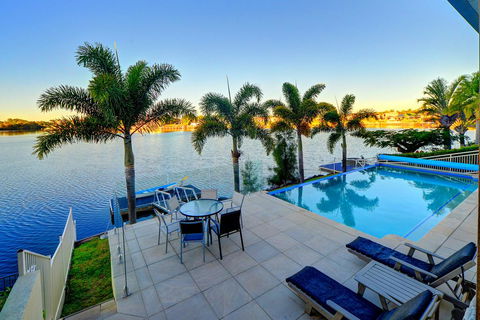 Lakehouse Family Oasis By Getastay - 1 Gold Coast 1