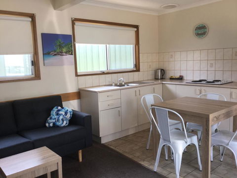 Lakes Jakaranda Holiday Units - Accommodation Gold Coast 2