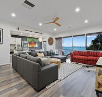 Lakeside Landing - Waterfront - Accommodation Gold Coast