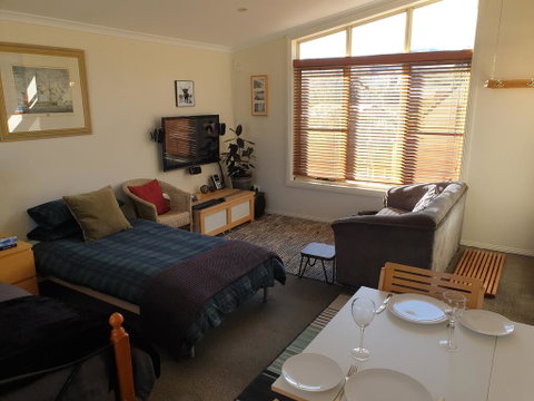 Lakeside Studio - Accommodation Gold Coast 2