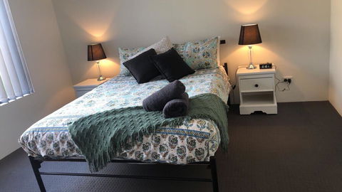 Lakeview Getaway - Accommodation Gold Coast 1