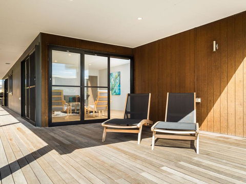 Lantana - Accommodation Gold Coast 1
