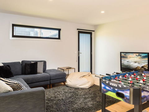 Lantana - Accommodation Gold Coast 2
