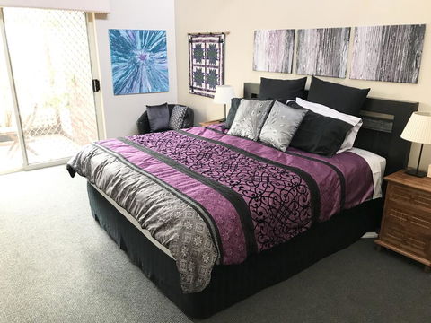 Large Family Home - Gold Coast 4U 1