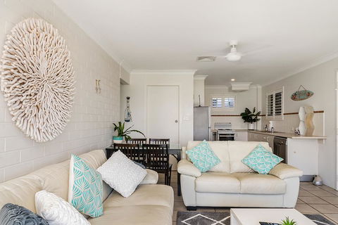 Lennox Head Beachfront Apartments - Gold Coast 4U 2