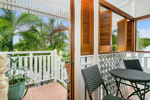 Lilyfield Apartments - Two Bedroom Apartment - Accommodation Gold Coast 3