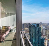 Lux 2BR Apt with a Stunning View of The Yarra - Accommodation Gold Coast