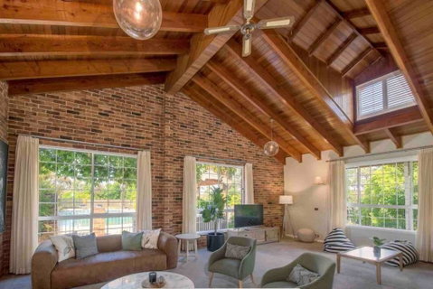 Luxurious Home On 5 Acres, Close To CBD - Sleeps 18 - Accommodation Gold Coast 0