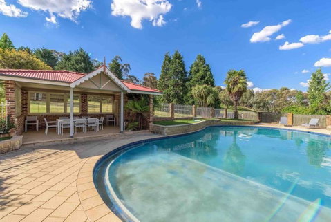 Luxurious Home On 5 Acres, Close To CBD - Sleeps 18 - Accommodation Gold Coast 1
