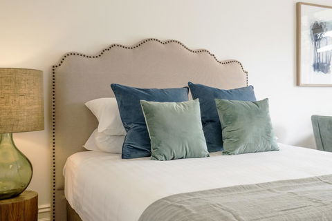 Luxurious Light-filled Studio In Winning Location - Accommodation Gold Coast 2