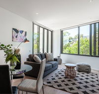 LUXURY APARTMENT / / MOMENTS TO LANE COVE VILLAGE - Gold Coast 4U