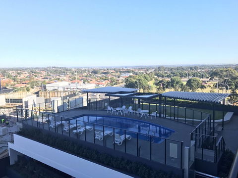 Luxury Apt With 2BR Plus 2Bath - Gold Coast 4U 0