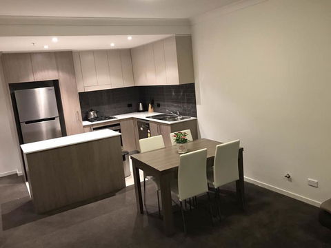 Luxury Apt With 2BR Plus 2Bath - Gold Coast 4U 2