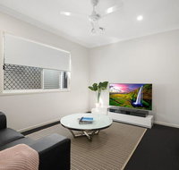 Luxury Home close to Sleemans QE2 Hospital  Griffith Uni - Accommodation Gold Coast