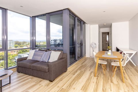 Luxury Modern Apartment In Southport With Hotel Facilities - 1 Gold Coast 2
