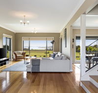 LUXURY WATERFRONT FAMILY HOME-TASMANIA I-L'Abode - Accommodation Gold Coast