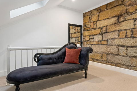 Lythgo's Row Colonial Cottages - Accommodation Gold Coast 2