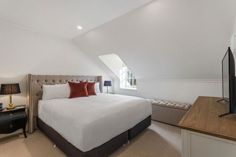 Lythgo's Row Colonial Cottages - Accommodation Gold Coast 1
