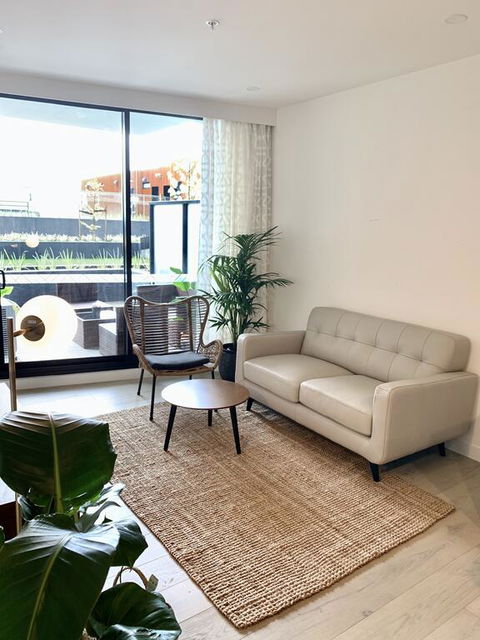 M-City 2 BR And 2 BA Apartment With Parking - Gold Coast 4U 3