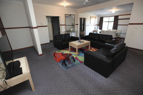 Macquarie Cottage - Gold Coast 4U 0
