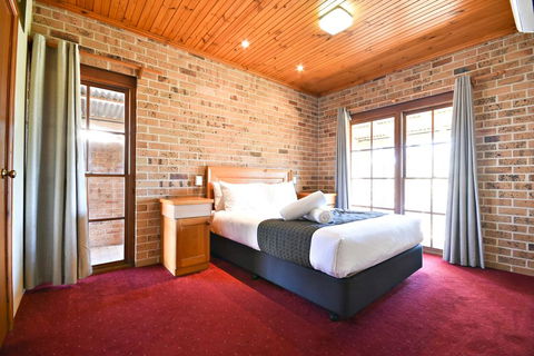 Macquarie Inn - Gold Coast 4U 1