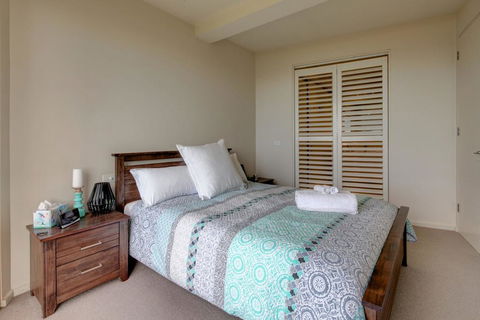 Malahide - Gold Coast 4U 1