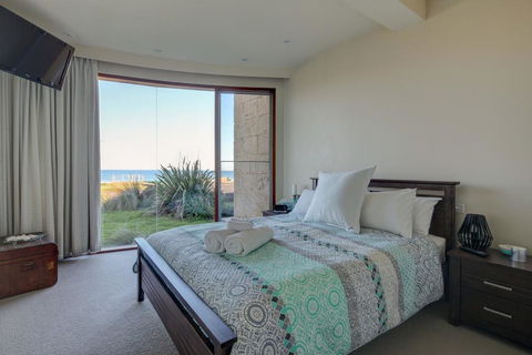 Malahide - Gold Coast 4U 2