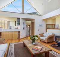 Malda's Retreat - air-con fireplace  outdoor spa - Accommodation Gold Coast