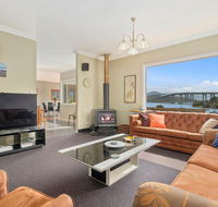 Manfield City Waterfront View Cottage - Accommodation Gold Coast