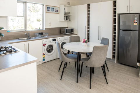 Manly 2 Stay Holiday Apartments - Gold Coast 4U 3