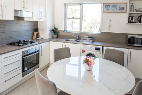 Manly 2 Stay Holiday Apartments - Gold Coast 4U 2