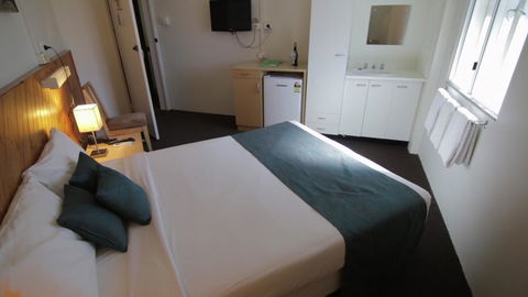 Manly Hotel - 1 Gold Coast 3