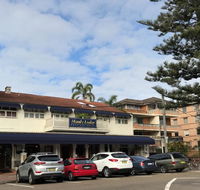 Manly Lodge Boutique Hotel - Gold Coast 4U