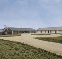 Manna Tree Farm -modern home with majestic views in stunning countryside - Accommodation Gold Coast