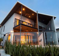 Marina Views Townhouse - Accommodation Gold Coast