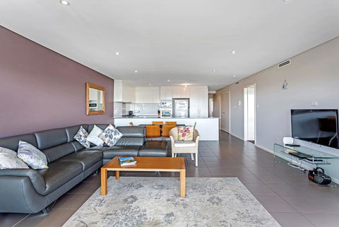 Market Street, Unit 5, 6-10 - Gold Coast 4U 2