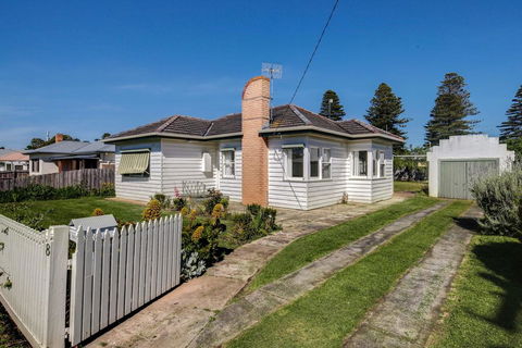 Mary Grant - Gold Coast 4U 0