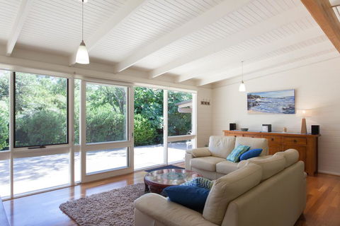 Maryrose - Beautiful, Close Walk To The Beach - Accommodation Gold Coast 0