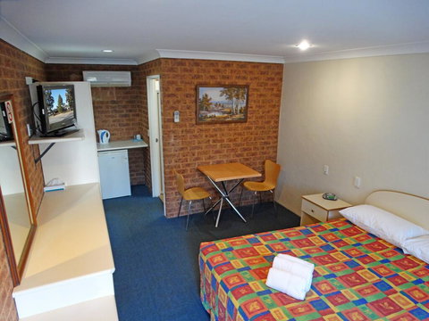 MAS Country Colonial Motor Inn - Accommodation Gold Coast 1