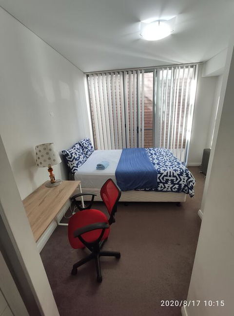 Mascot Clean Bedroom - Accommodation Gold Coast 0