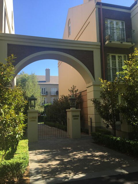 MCG, Rod Laver, City - Best Location In Melbourne - Accommodation Gold Coast 0