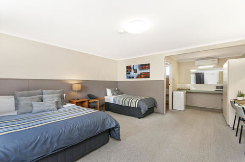 Melaleuca Motel - Accommodation Gold Coast 3