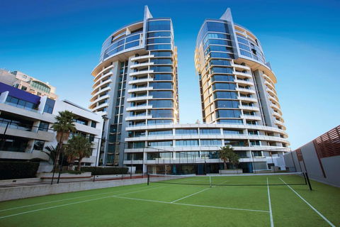 Melbourne Seaviews, Pool & Tennis - Gold Coast 4U 3