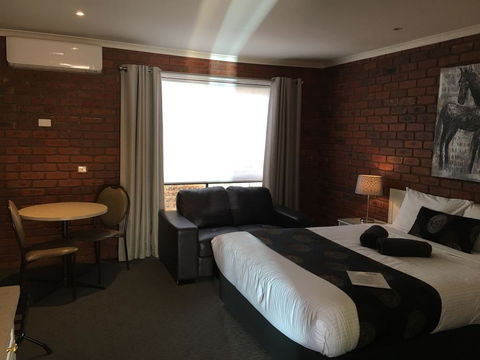 Melton Motor Inn And Apartments - Accommodation Gold Coast 0